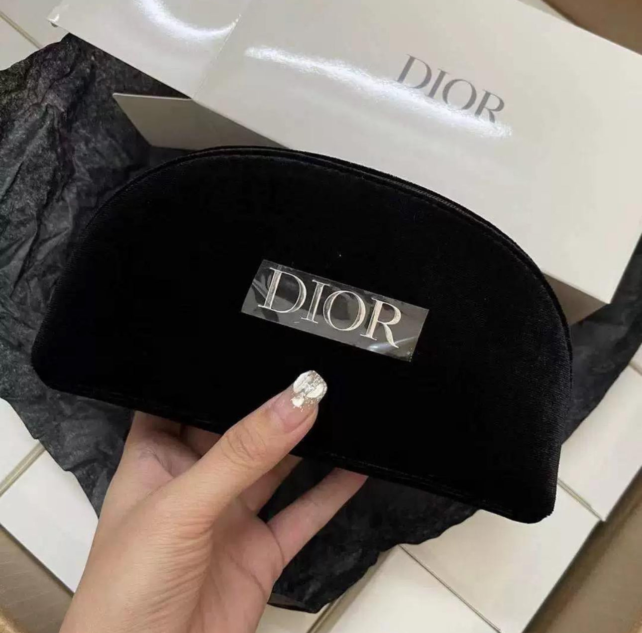 現貨❤️Dior 黑色絲絨化妝袋(有盒) (專櫃)