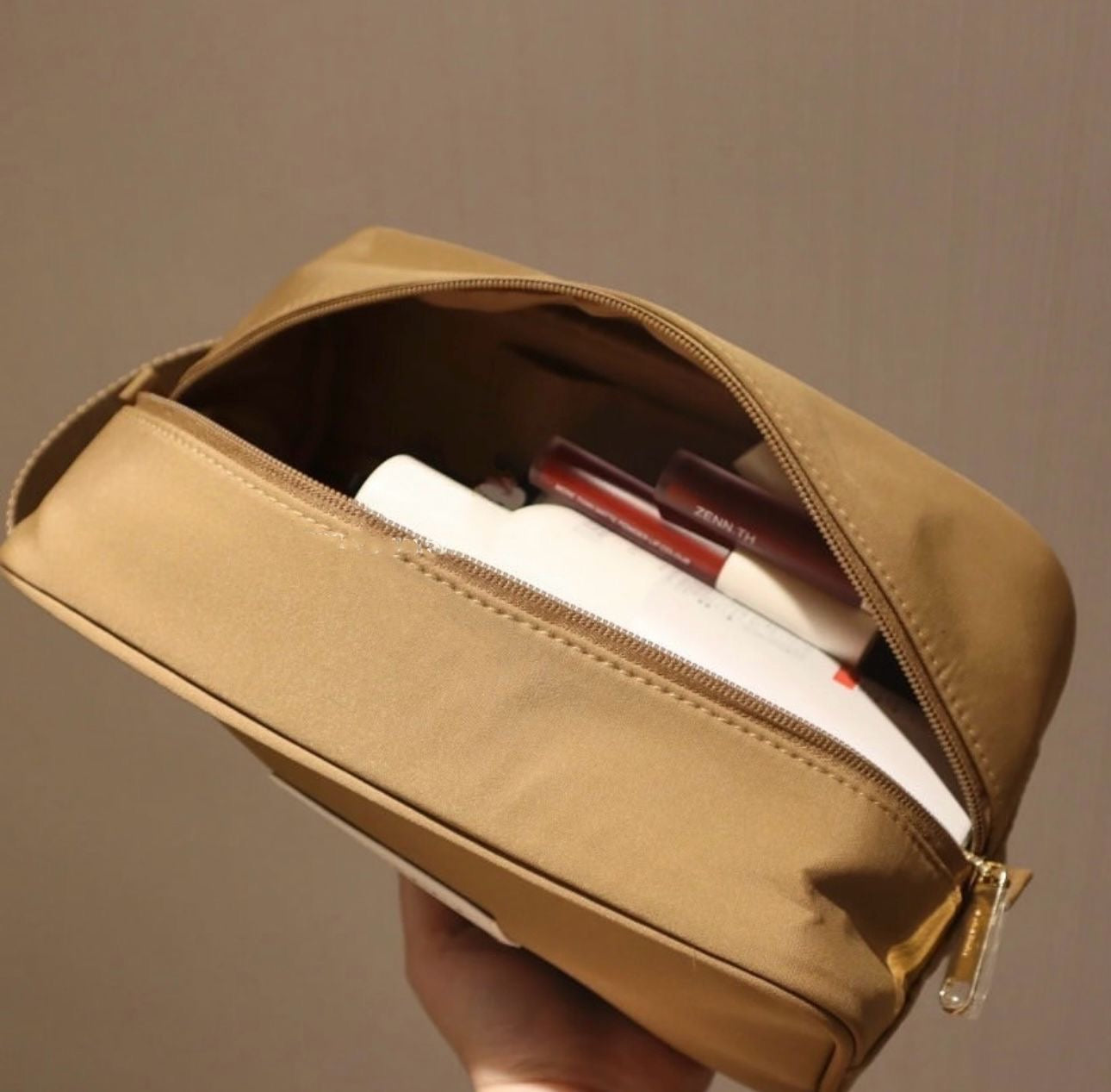 現貨❤️BURBERRY大容量化妝包！100%正貨保證！